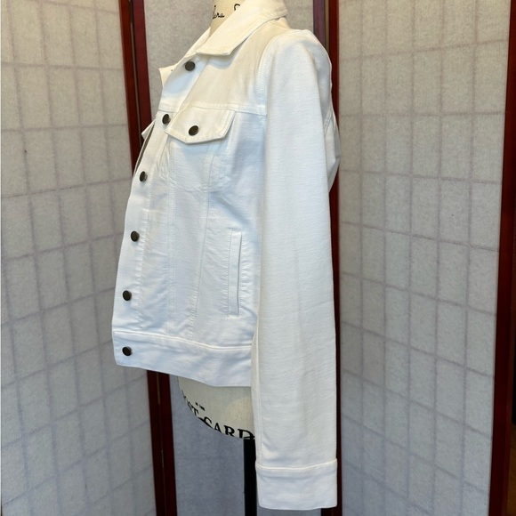 White Denim Jacket - NWT - Size Small - Picture 2 of 7